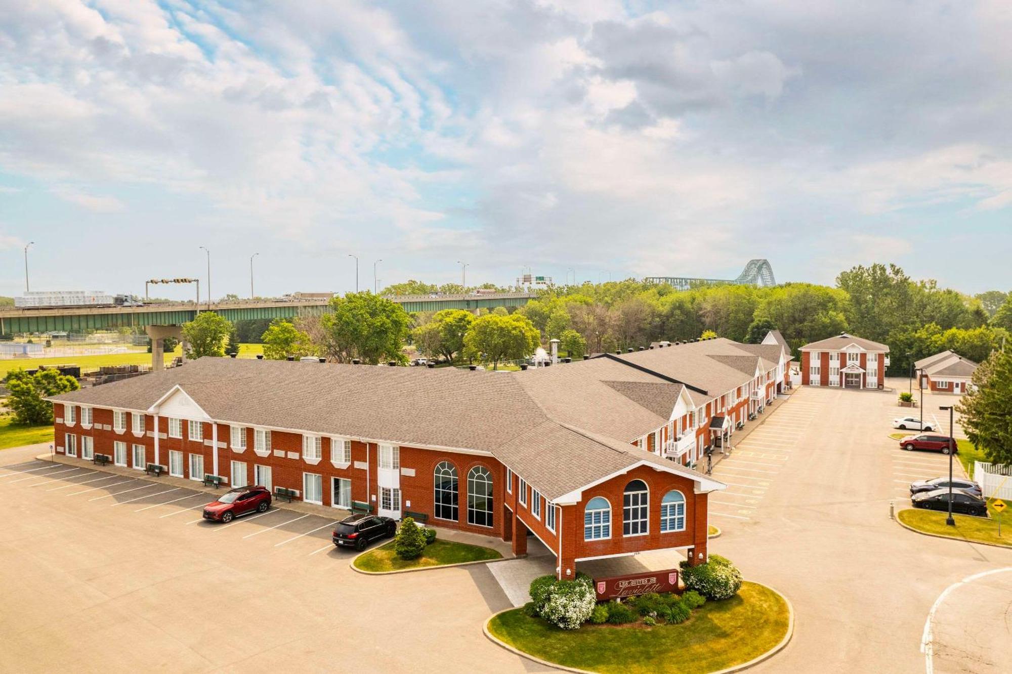 Les Suites De Laviolette Ascend Hotel Collection Trois-Rivieres Exterior photo